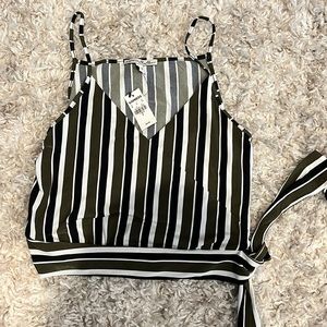 Express crop side tie top!